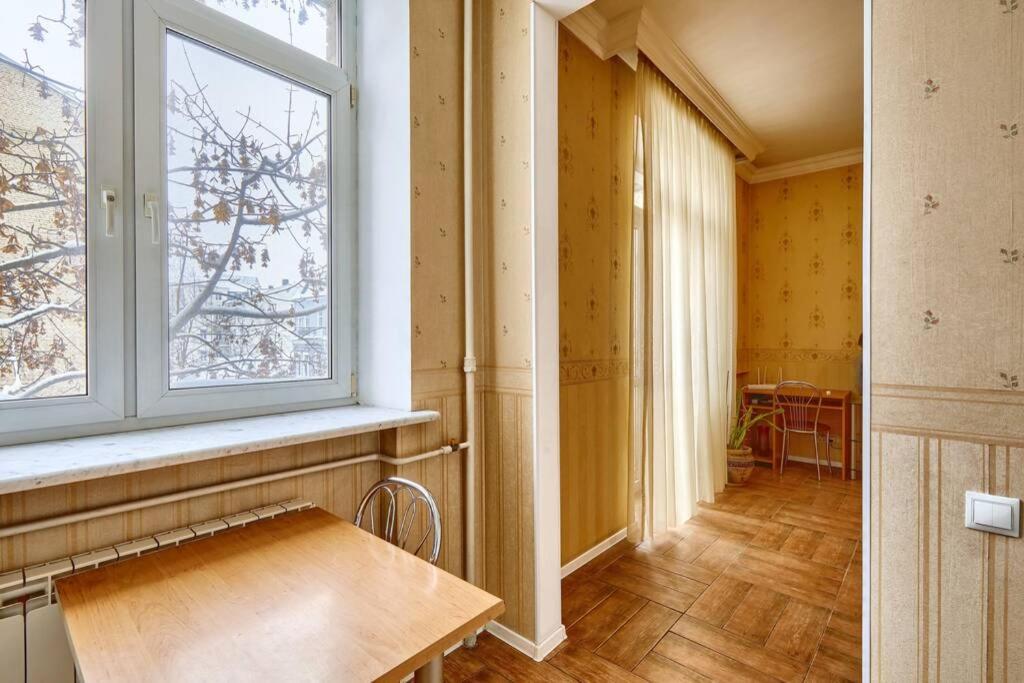 Apartment Near Bessarabsky Square Kiev Extérieur photo